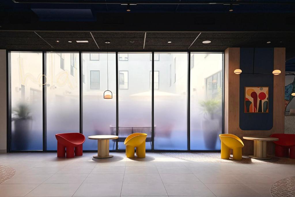 MEININGER Hotel Barcelona Fira Gran Via - 5