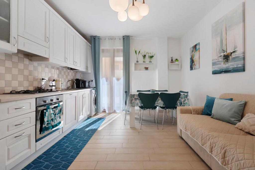 Apartment For 6 People Near The Sea - 2