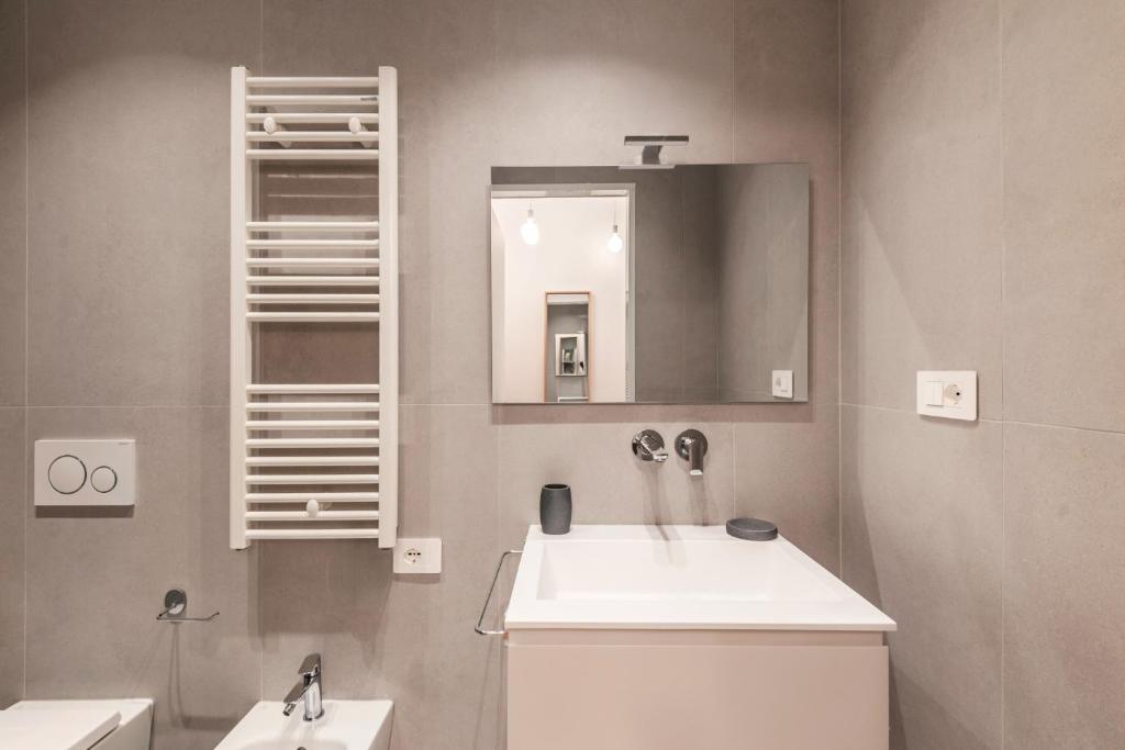 The Best Rent - Colored three-room apartment in the Barberini area - 4