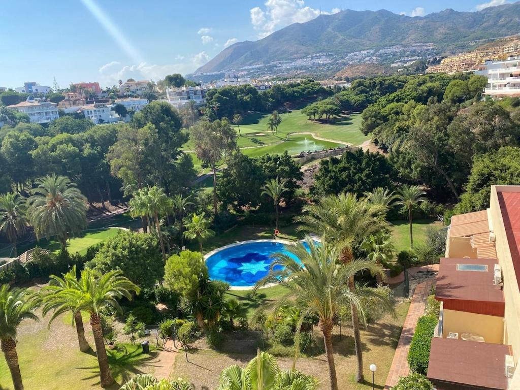 Marina Golf 2-Bedroom Apartment with Pool & Views - 3