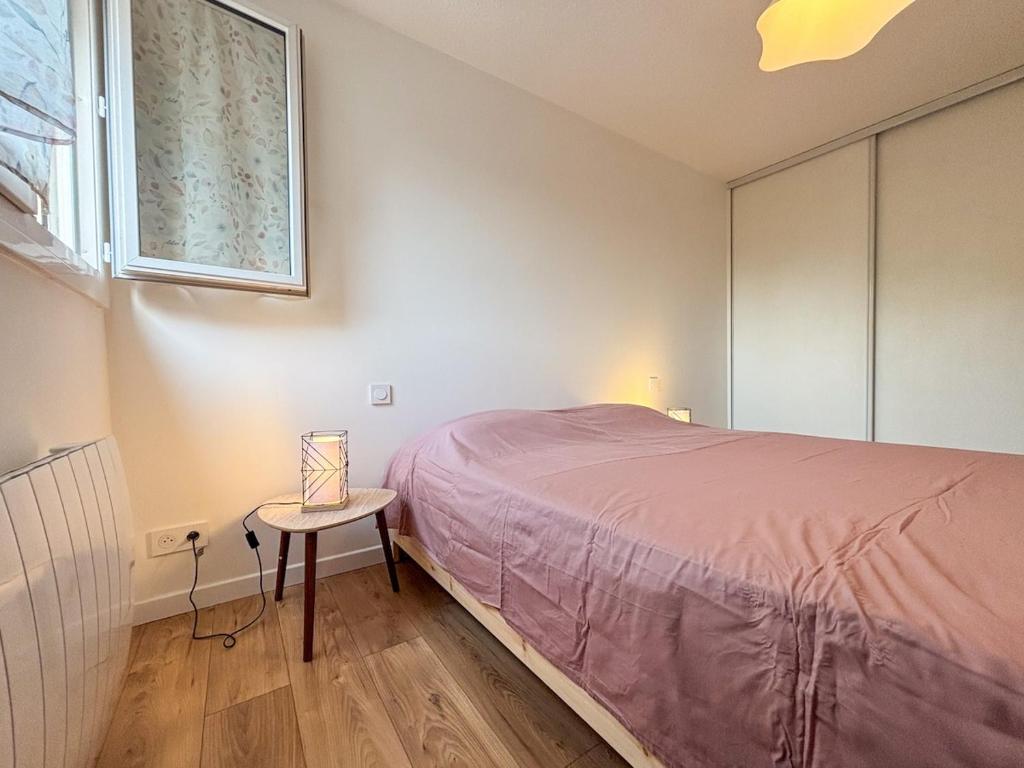Appartement lumineux 2 chambres, loggia, place de parking - 3