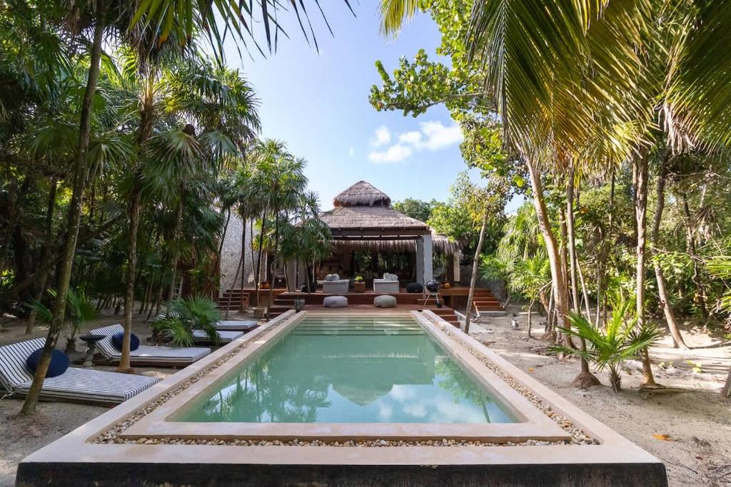 Casa Xik'Nal - Luxury Beach Front Villa - 2