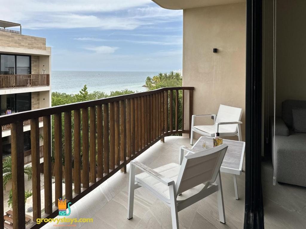 Oceanview Penthouse w Private Pool - 3