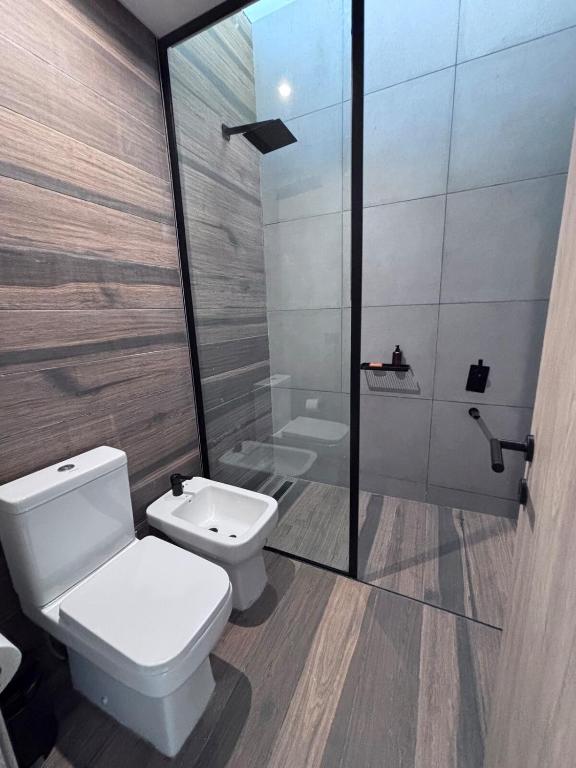 Hermoso Dúplex Premium Lejos del Ruido Cerca de todo - Con Pileta y Cochera Privada - 4