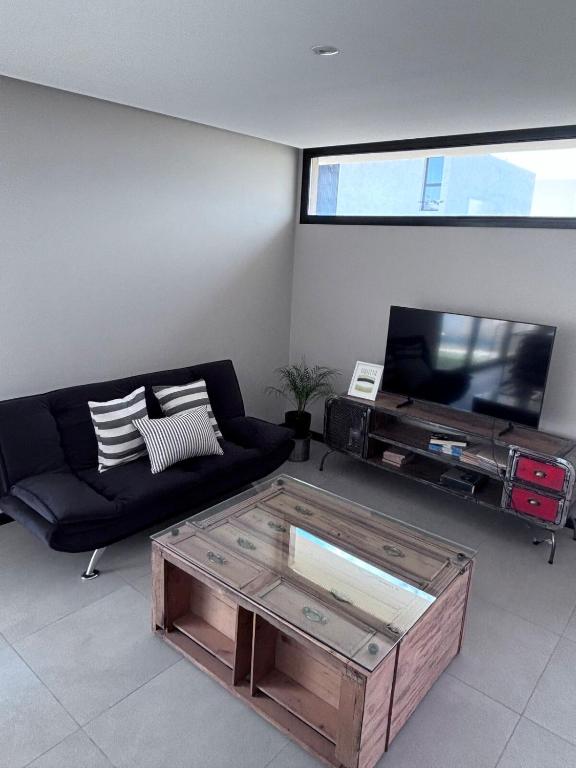 Hermoso Dúplex Premium Lejos del Ruido Cerca de todo - Con Pileta y Cochera Privada - 5