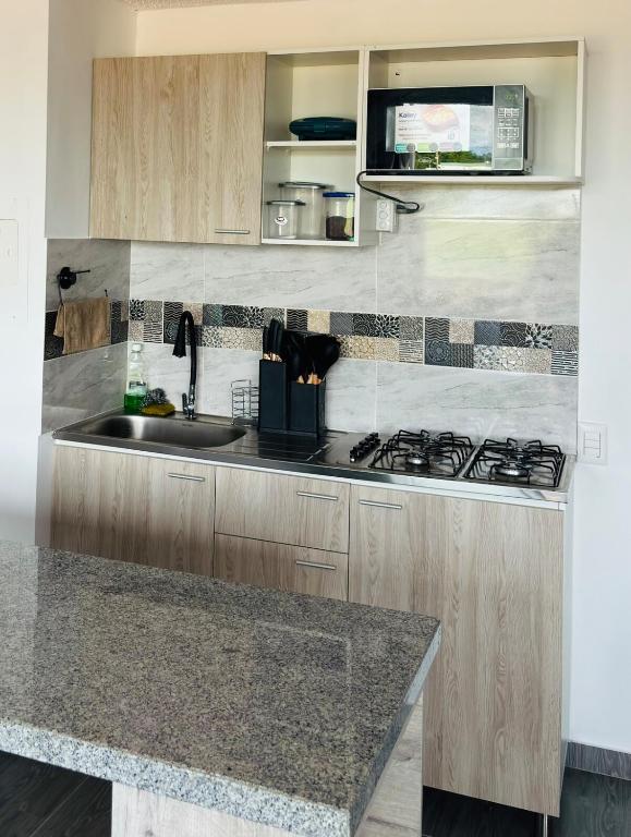 APARTAMENTO CON PISCINA y AIRE ACONDICIONADO EN RICAURTE - 4