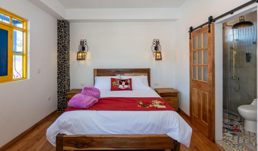 La Chapolera with Hot Tub and Free Private Parking - 3