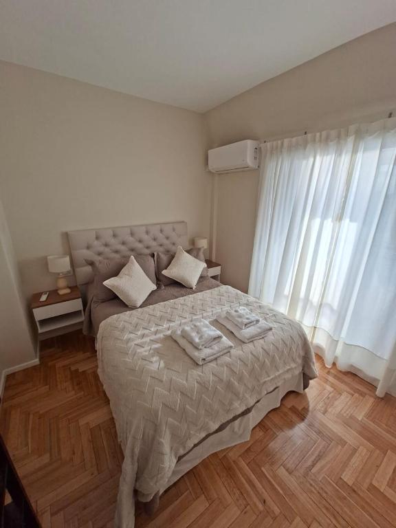 Exclusivo Semipiso con Balcón Techado y Gran Vista a metros del Hospital Italiano - 5