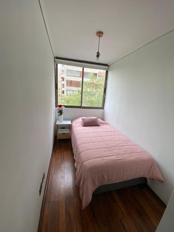 Cómoda habitación con baño propio a pasos metro ñuñoa - 2