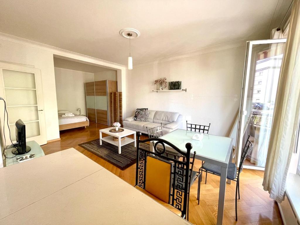 Apartment with balcony-6 minutes from the railway - 3