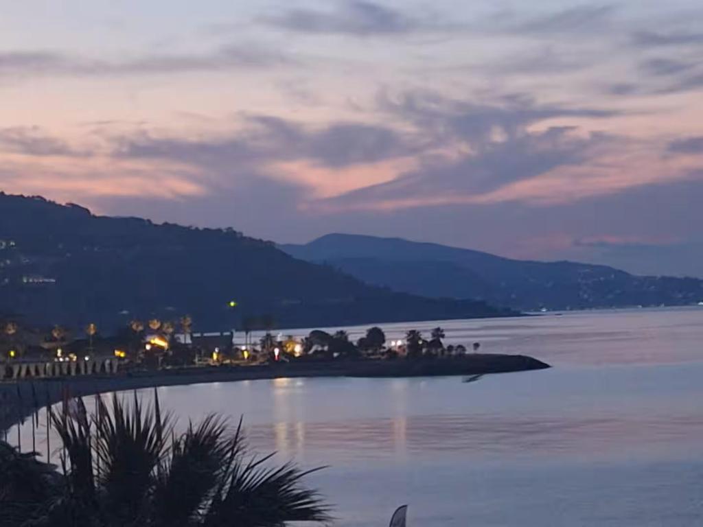 Maison Mirella - Vista mare e aria condizionata a Menton - 5