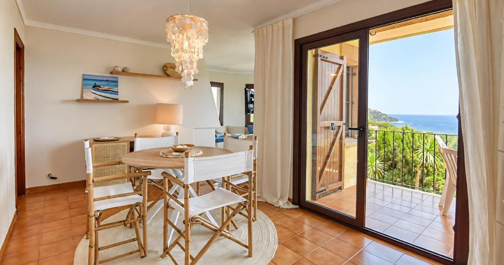 apartament amb piscina comunitària al Golfet - 3
