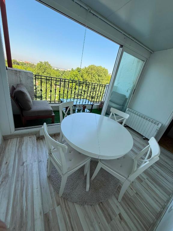 Apartamentos TravelStay Buen Retiro - 4