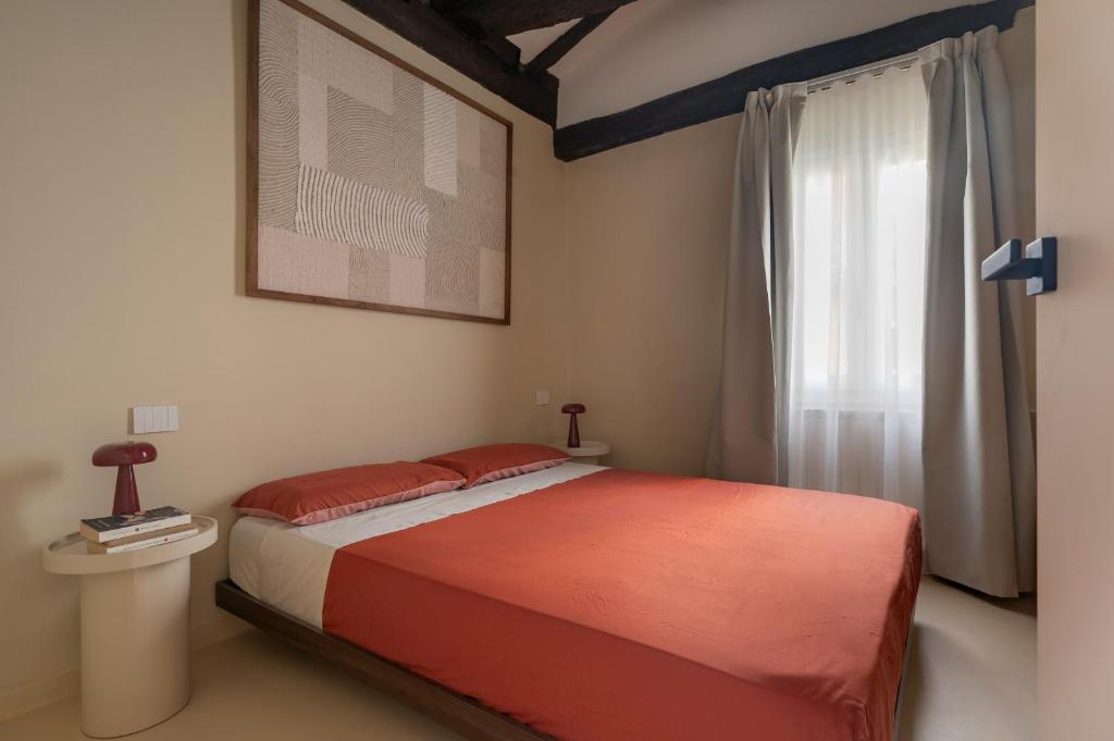 Just Urban Stays - Elegant 2-BR Penthouse with Balcony in City Center - 3