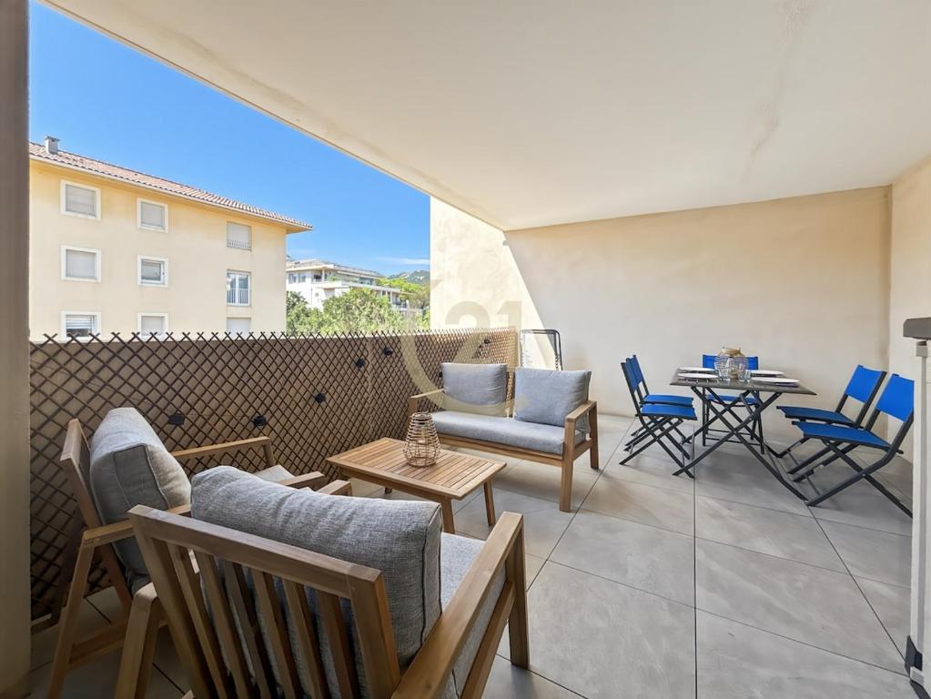 Élégant T2 Terrasse & Parking Centre Calvi - 2