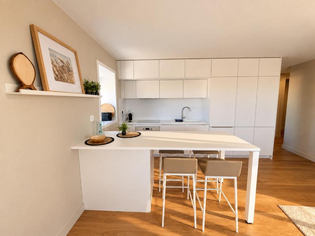 ABACA - Escapade lumineuse avec aperçu mer et parking privé - 4