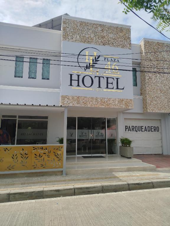 Hotel Laurel Plaza - 1