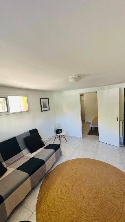 Suite propre calme 2 pièces Marseille 12eme résidentiel - 3