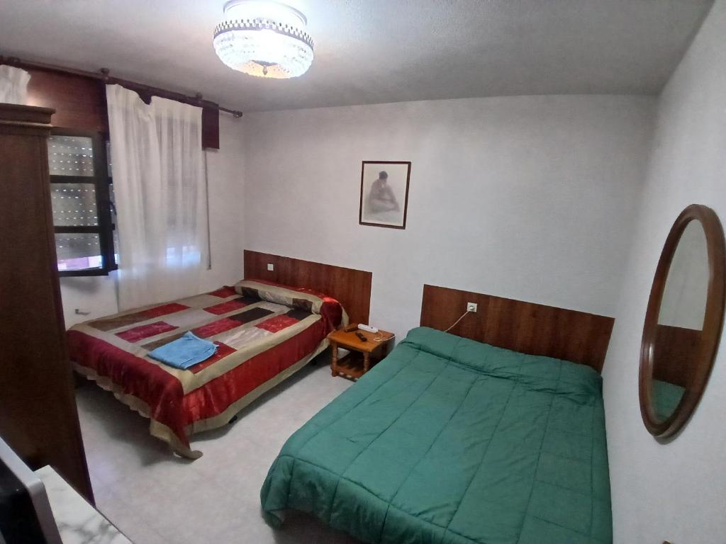 Habitacion Privada Matrimonio Familiar en Toledo - 1