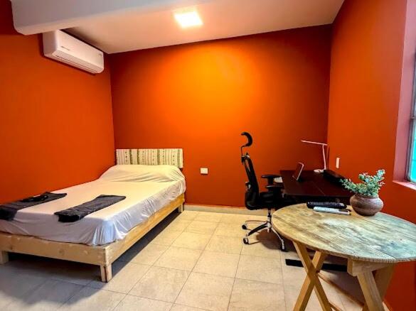 Habitación equipada con baño propio y cocineta - 1