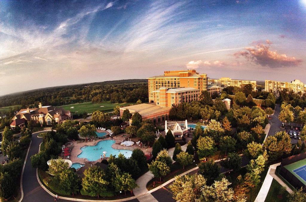 Lansdowne Resort And Spa Photo 48