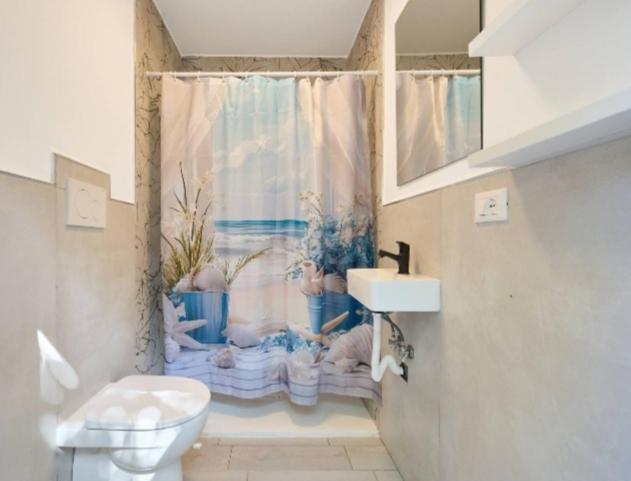 Blue House - 4