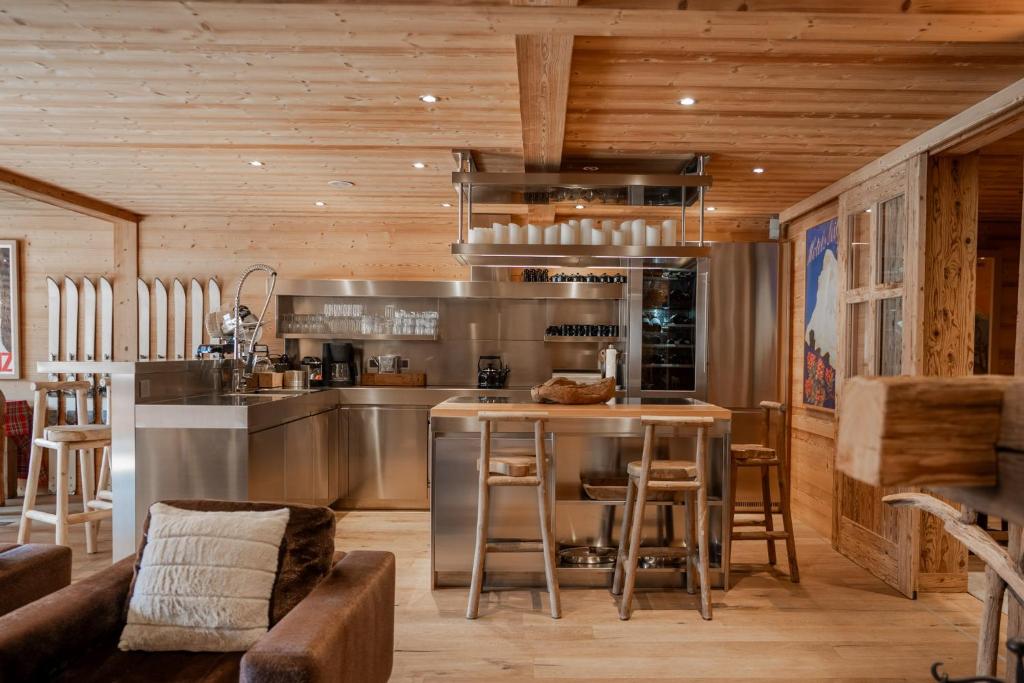 Whymper Apartment by HomeFlow - 2