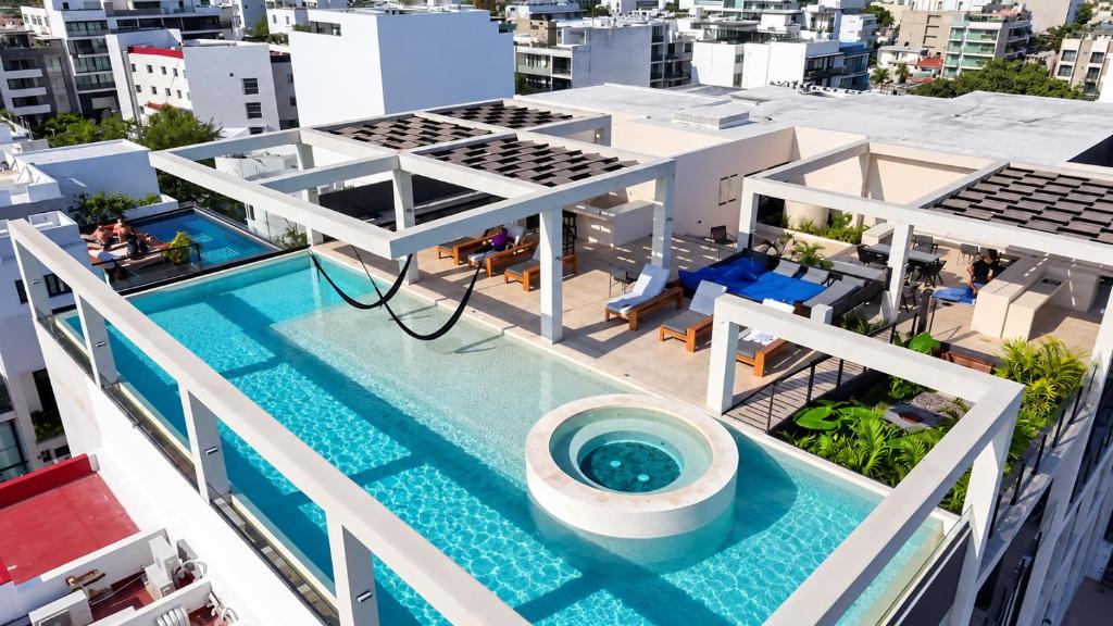 Luxury Condo for 4 Rooftop Pool Near 5th Ave playa de carmen - 2