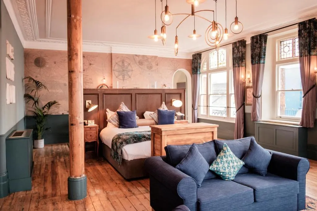 Half Moon, hotel in London