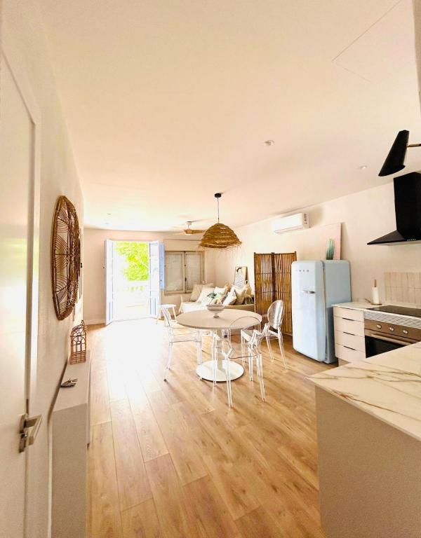 Cozy apartment 150 meters from the beach - 2