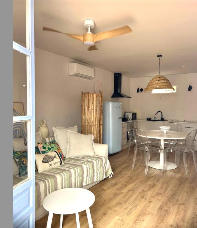 Cozy apartment 150 meters from the beach - 3