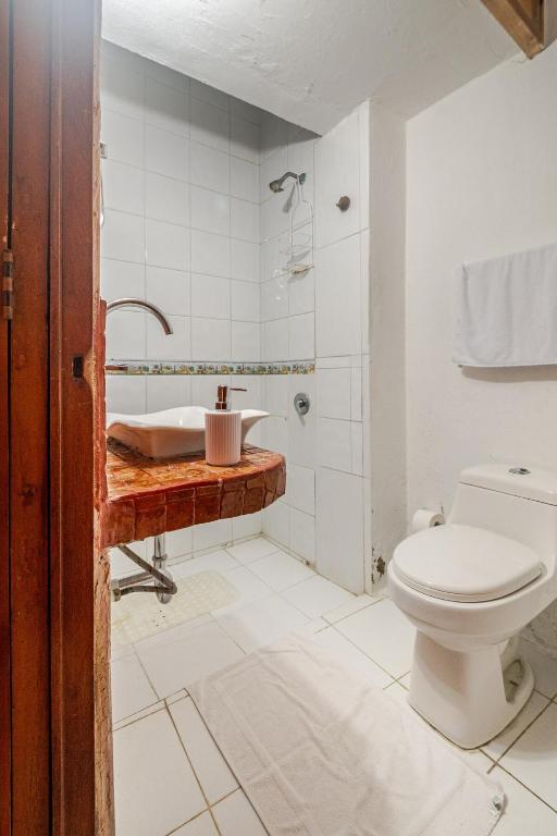 Luxury 5 Bedroom Old Town House - 4