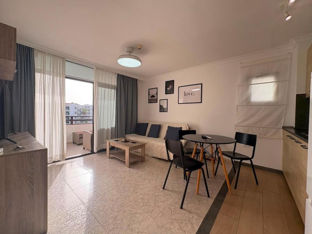Los Juncos Apartment 401 - 3