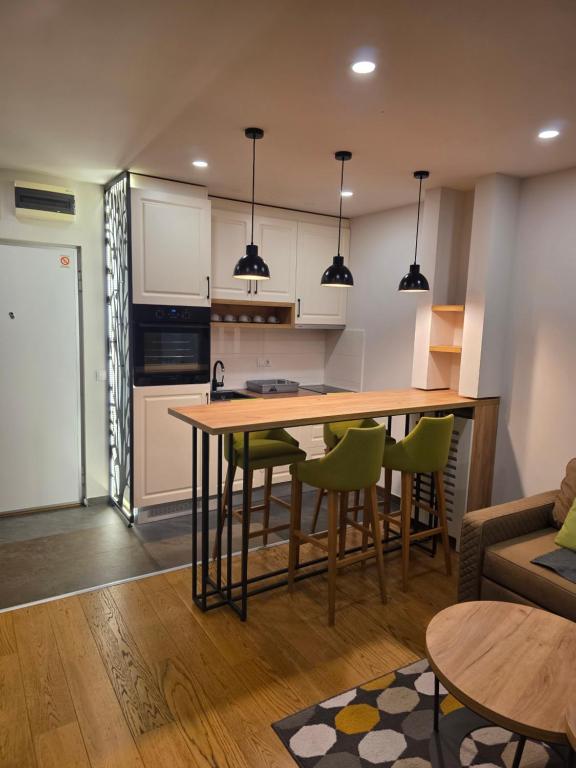 Aura suites 3 - 2