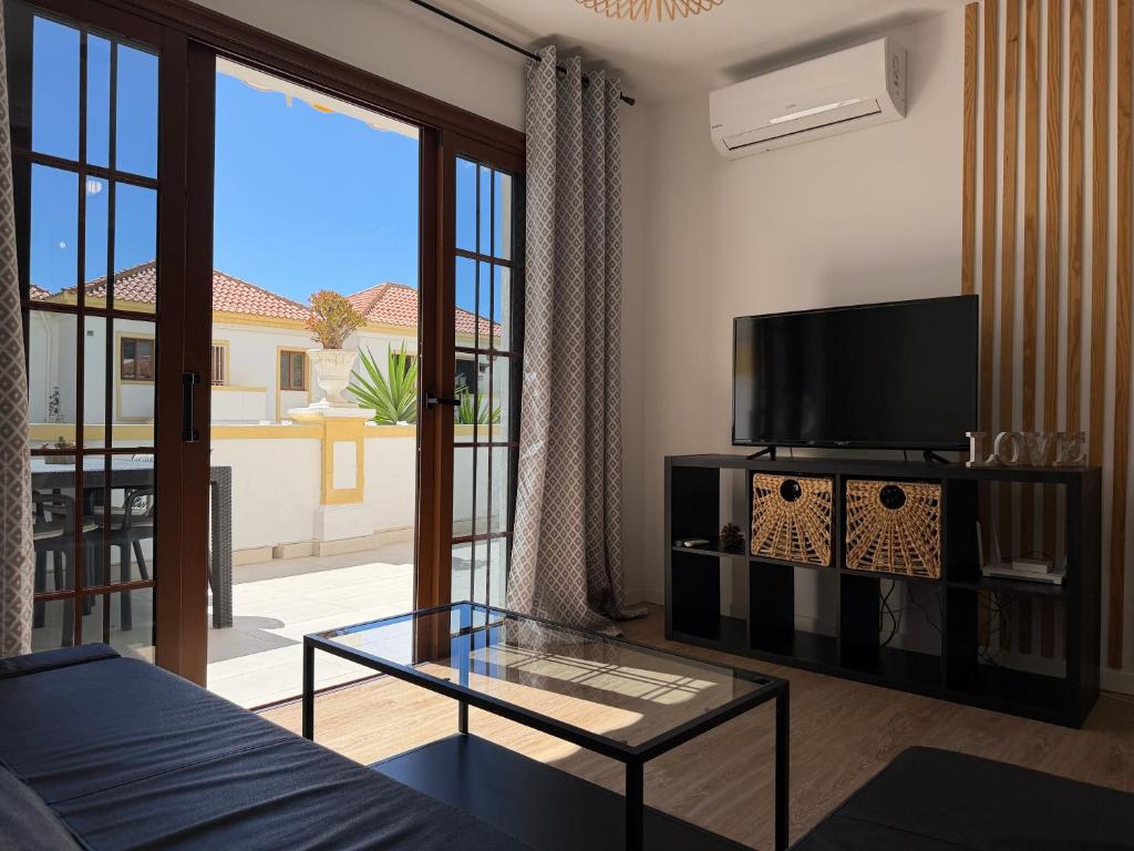 Sunny Terrace Apartment with Pools in Costa Adeje - 4