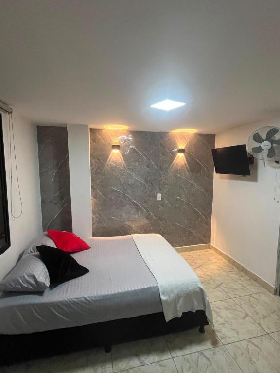 Modern Studio in Robledo Wi-Fi and Kitchen - 1