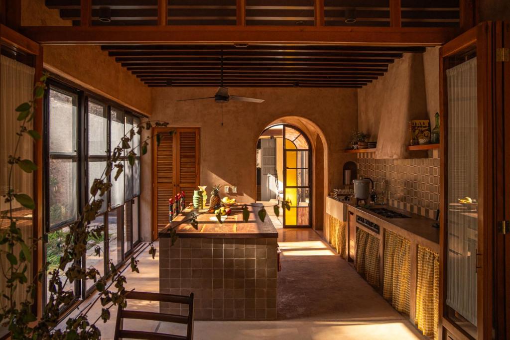 Agua en Flor by Boutique - Chukum Townhouse Merida Centro - 1