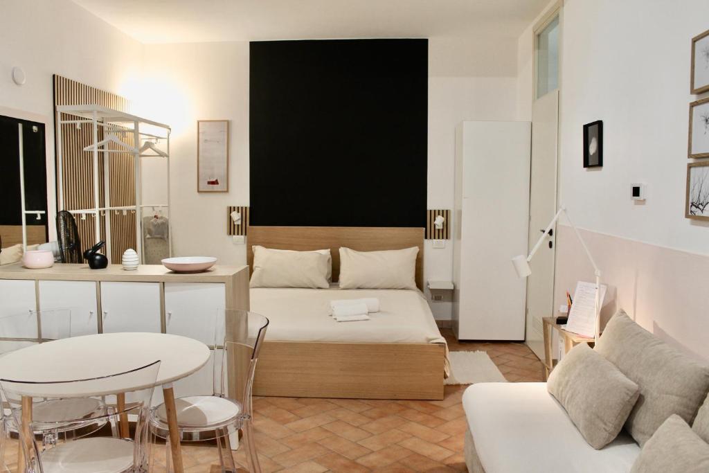 MiniBO Apartment, studio with private courtyard - 1