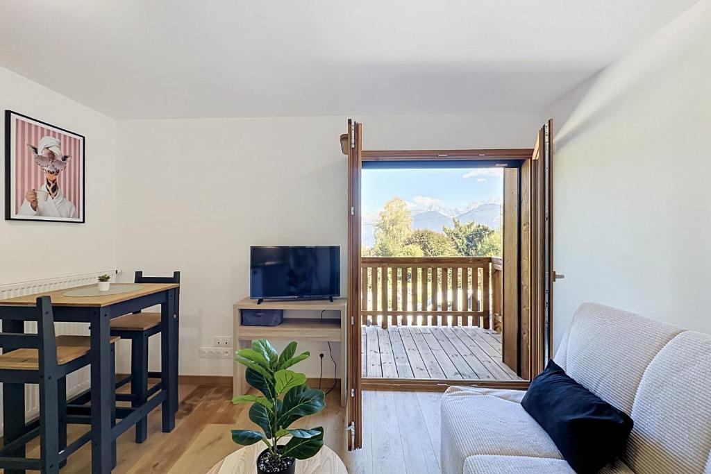 Cosy Studio with Balcony & Mont-Blanc View - 1