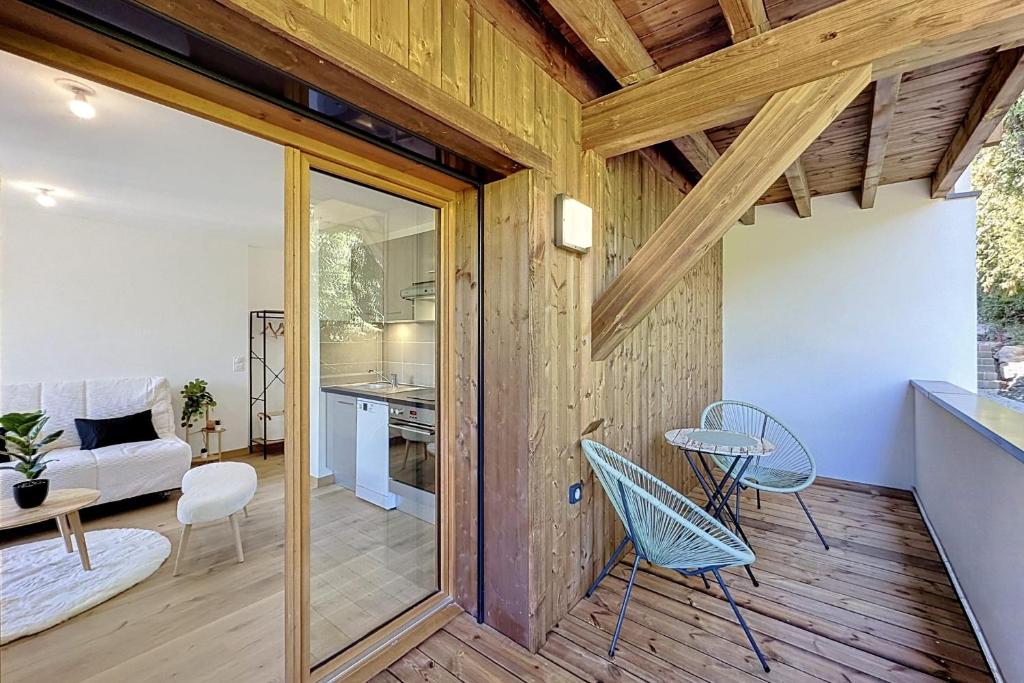 Cosy Studio with Balcony & Mont-Blanc View - 2