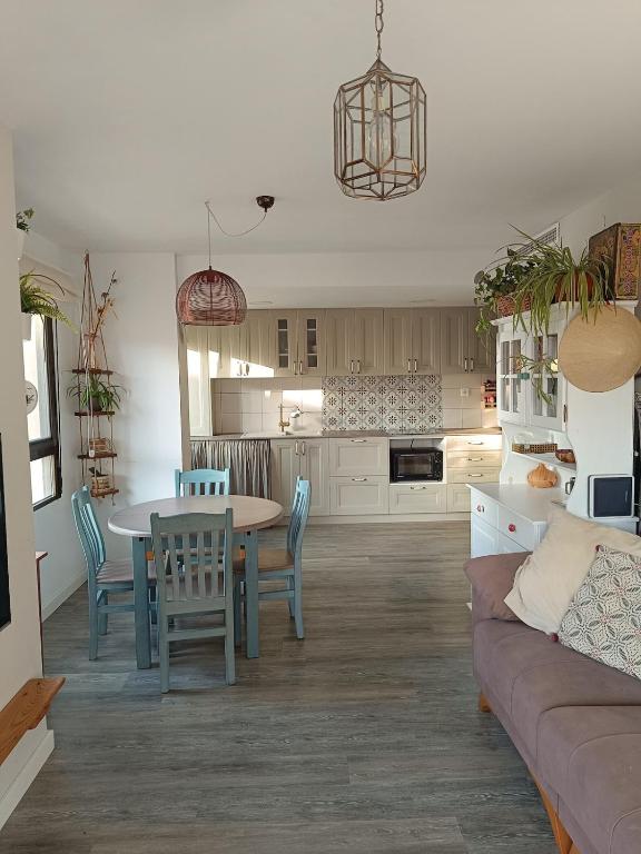 Apartamento de ensueño con piscina y vistas al mar - 1