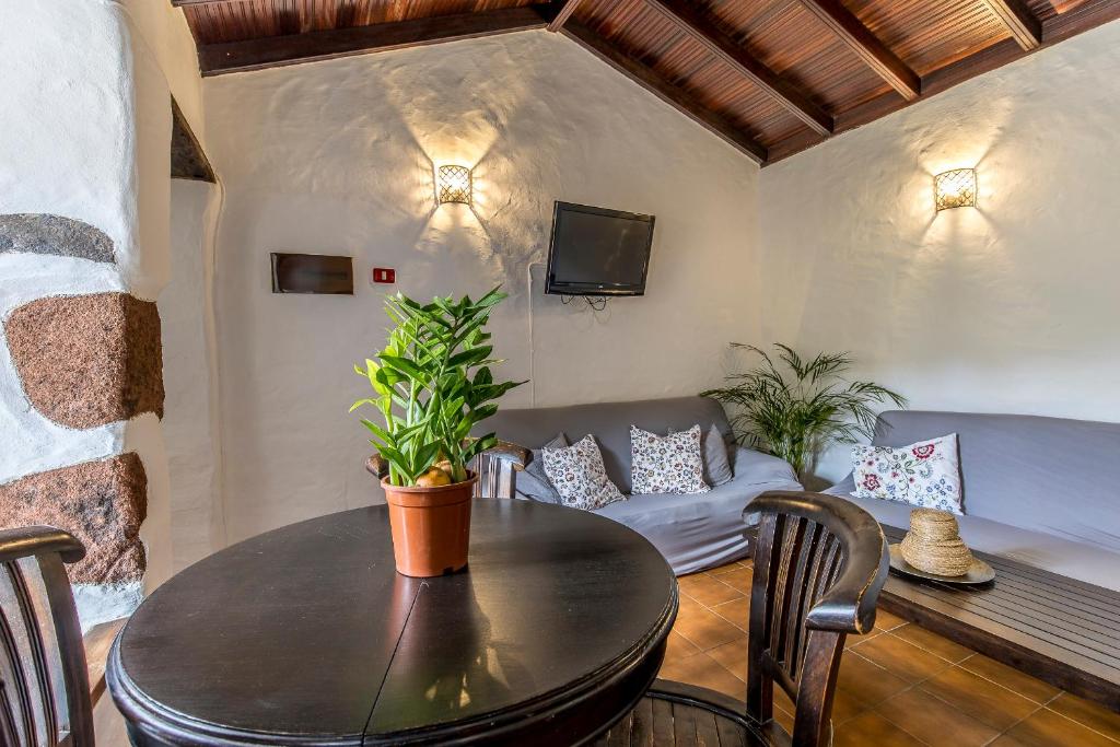 Home2Book Rural Escape in Anaga & Pool - 4