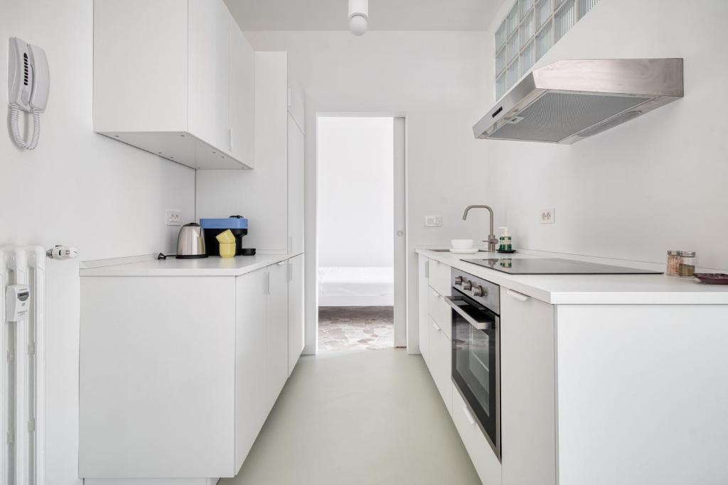 Hostmate- Milano-Minimal Nest - 5