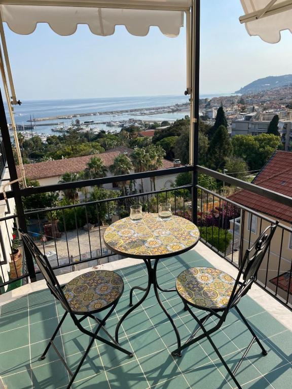 Sea-view apartment - 3 bedrooms - parking space - 5