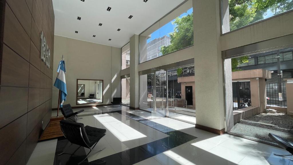 Studio in modern complex with 24-hour security - 2