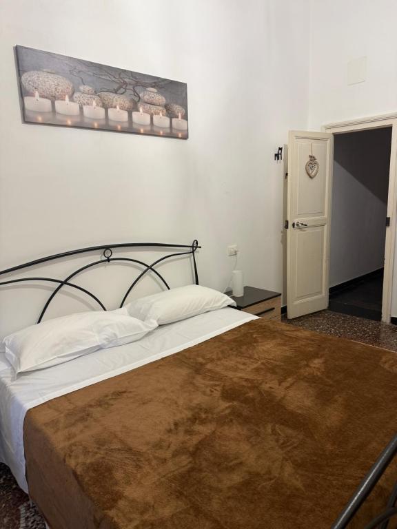 WOW HOME 3 - 175 mq - posteggio privato - davanti porto traghetti - fino a 10 posti letto - 2