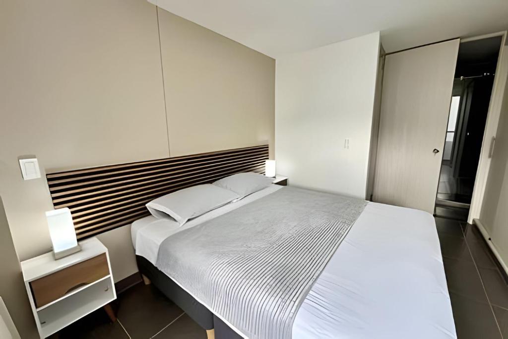 Apartamento con Vista a la Ciudad Sabaneta - 3