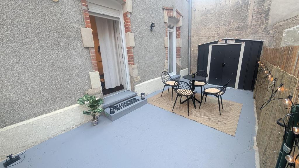appartement cosy avec terrasse a reims - 4