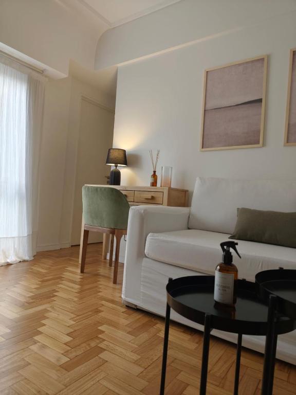 French Buenos Aires, cálido departamento con detalles de categoría en zona privilegiada y tranquila - 4