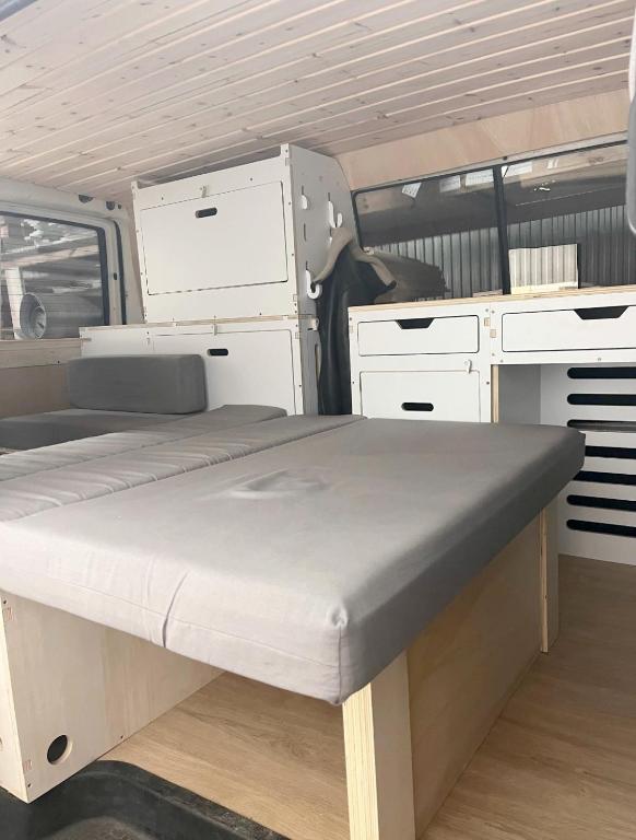 Vintage Camper Van Flamenco Blanco - 1
